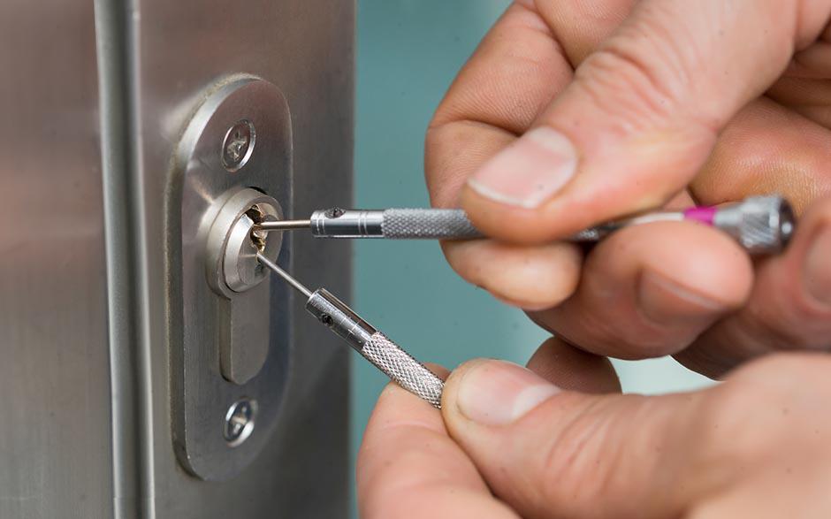 serrure de porte Trappes